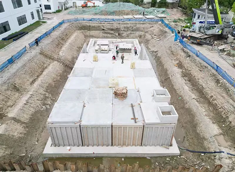 顶板与附件阶段示意，项目施工实拍
